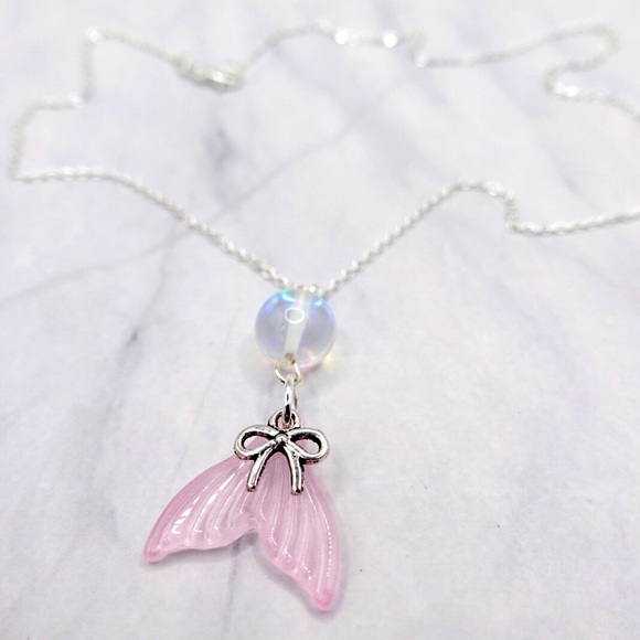 Mermaid with a Bow Necklace - Picture 1 of 2